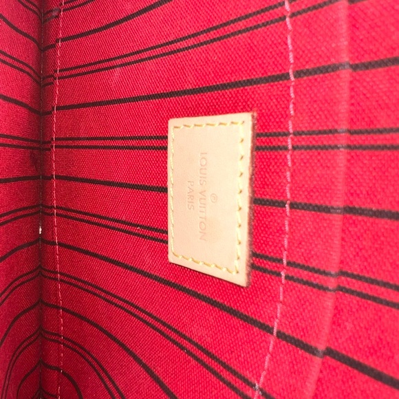 Neverfull Pouch - Picture 4 of 5